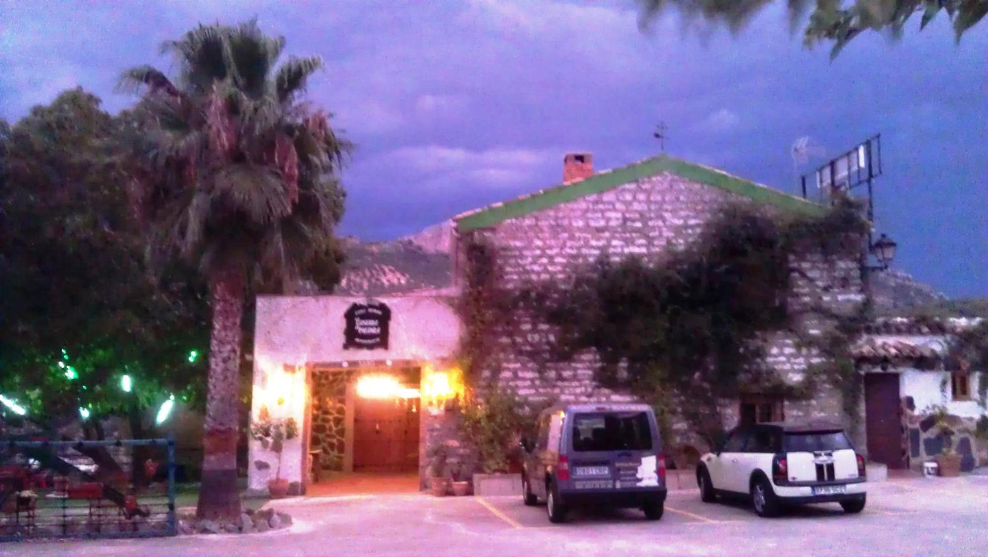 خاين Alojamiento Rural La Caseria De Piedra Restaurante المظهر الخارجي الصورة