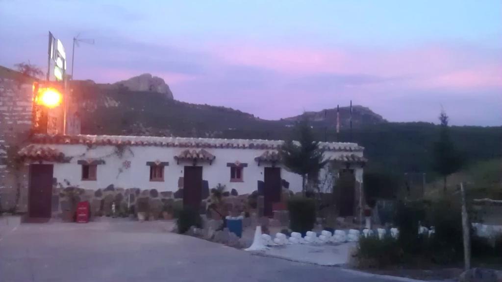 خاين Alojamiento Rural La Caseria De Piedra Restaurante المظهر الخارجي الصورة