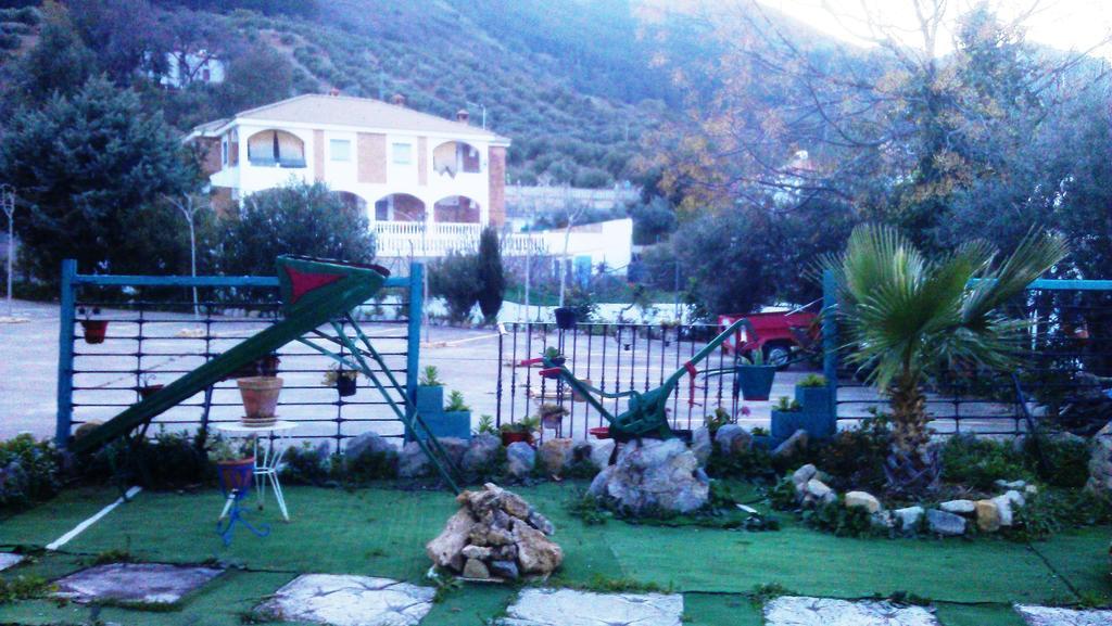 خاين Alojamiento Rural La Caseria De Piedra Restaurante المظهر الخارجي الصورة
