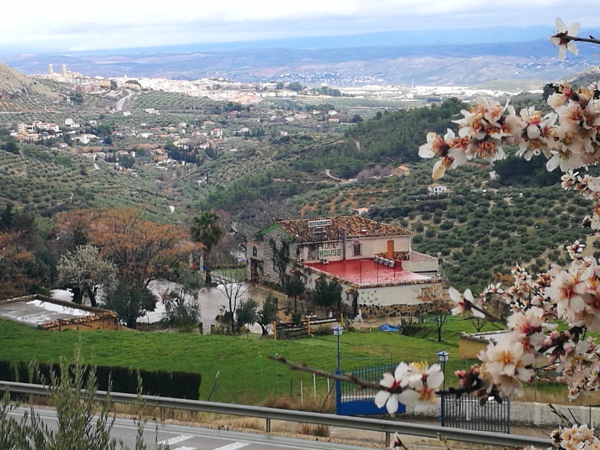 خاين Alojamiento Rural La Caseria De Piedra Restaurante المظهر الخارجي الصورة