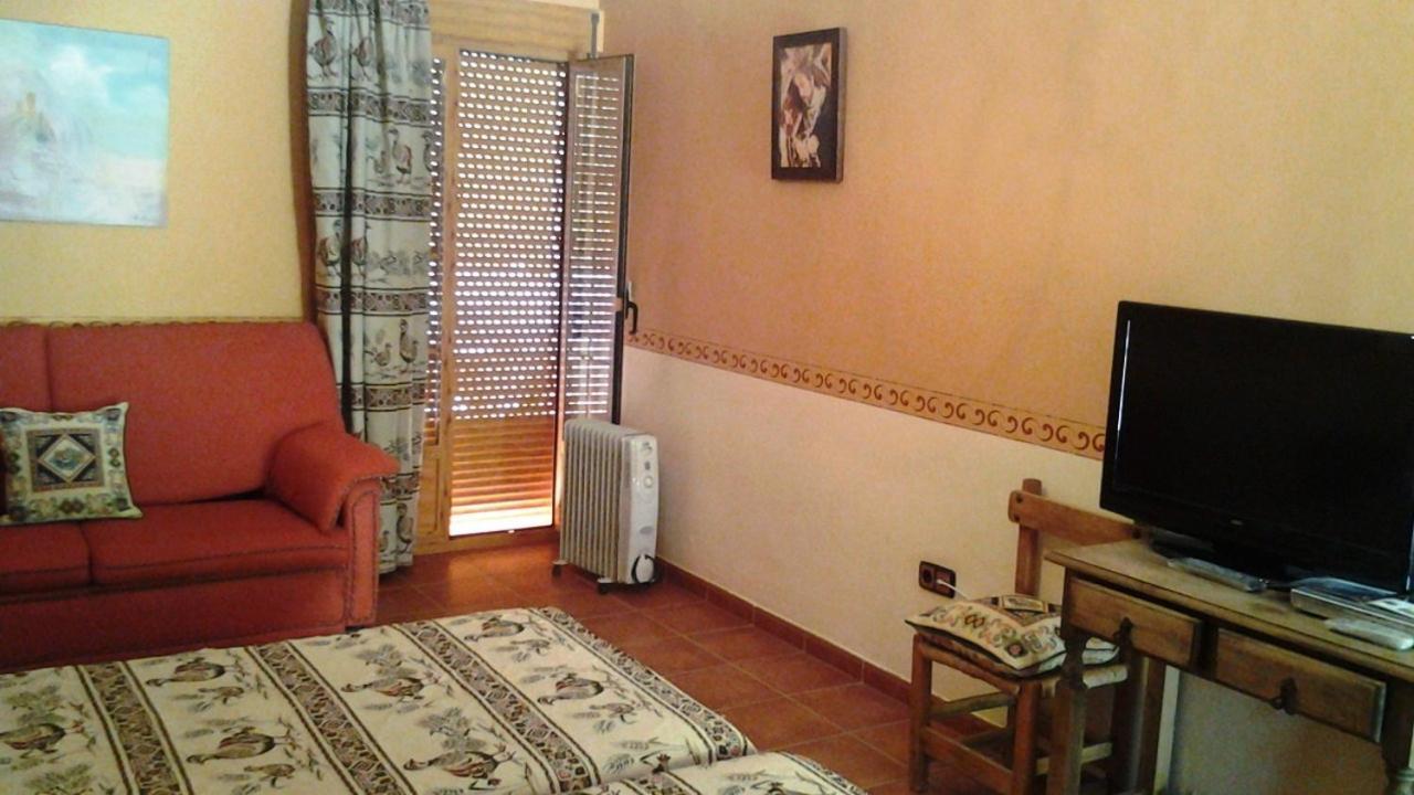 خاين Alojamiento Rural La Caseria De Piedra Restaurante المظهر الخارجي الصورة